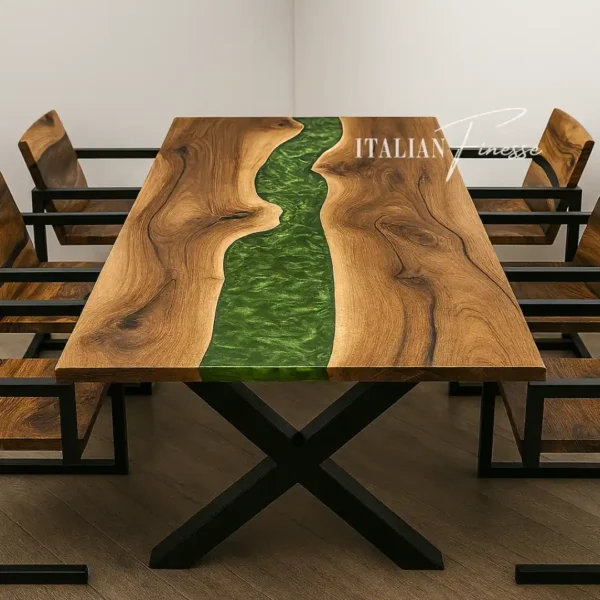 Tavolo in noce europeo con inserto centrale in resina verde smeraldo effetto fiume, accompagnato da sei sedie abbinate e struttura a croce in metallo nero.