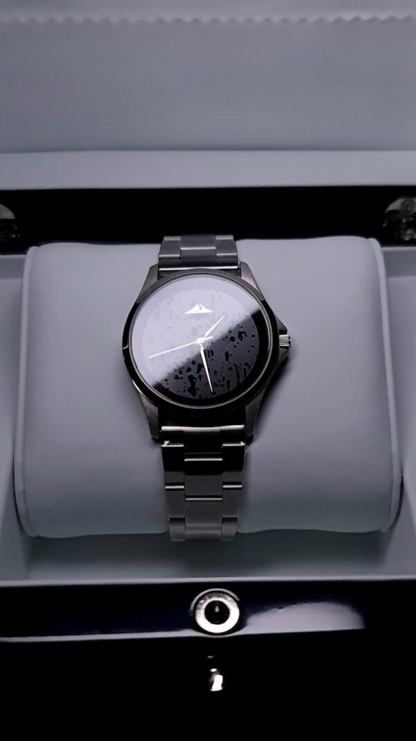 Orologio in Pietra Lavica e Titanio con Movimento Giapponese - immagine 3