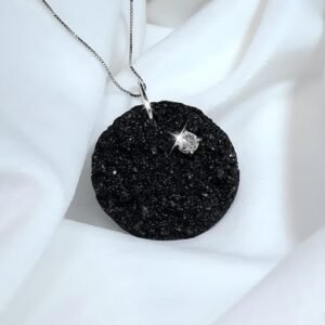 Pendente Unico in Pietra Lavica dell'Etna con Diamante